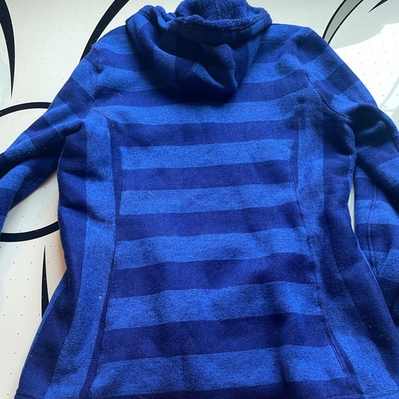 Avalanche Sweater - Picture 2 of 3